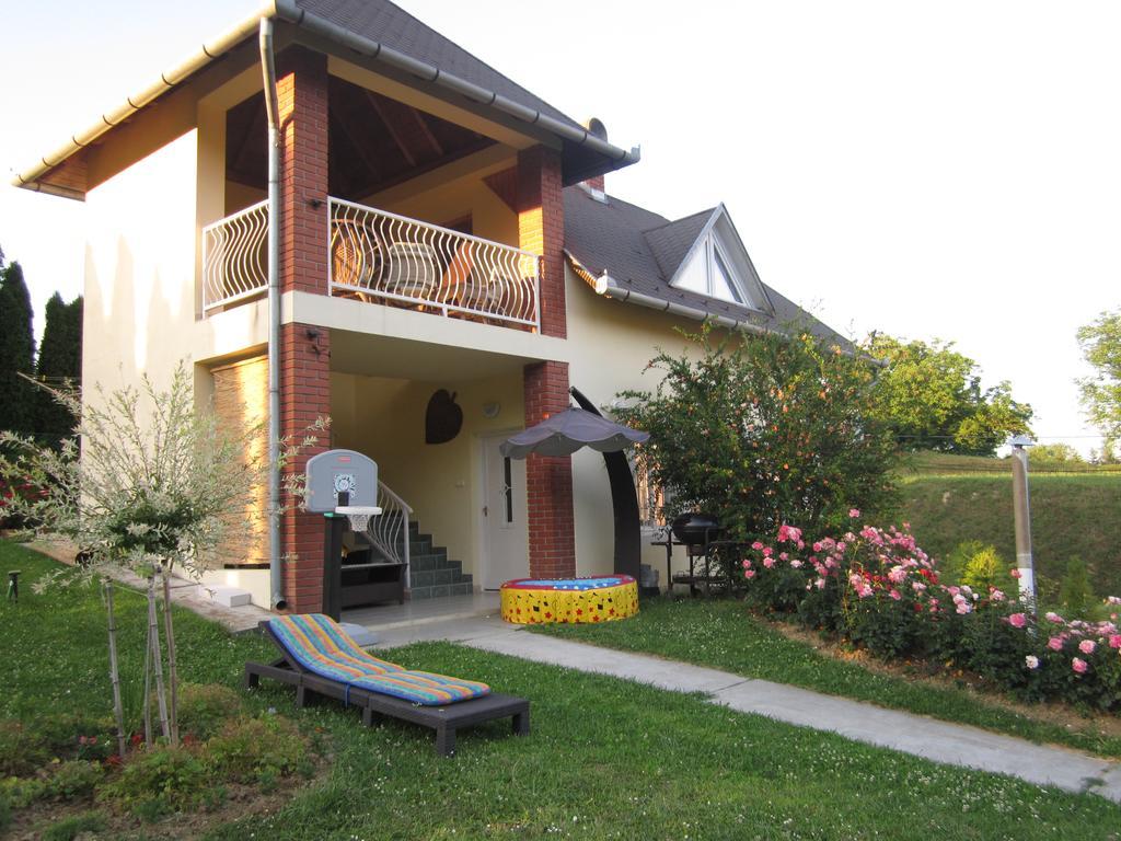 Rozsadomb Apartman Zalakaros Esterno foto